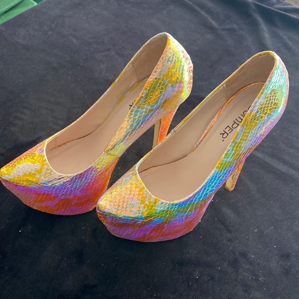 Iridescent heels